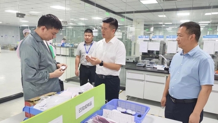 鐘山縣政府與臻業(yè)誠產(chǎn)研院聯(lián)合開展賀州企業(yè)服務(wù)調(diào)研，助力實(shí)體經(jīng)濟(jì)新發(fā)展